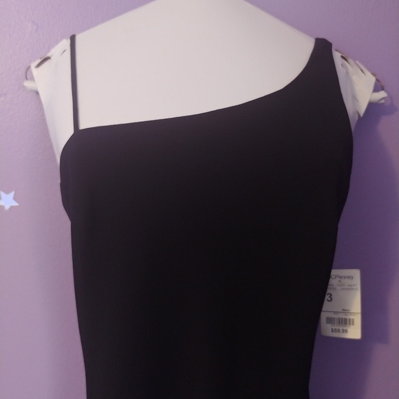 Floor length one shoulder gown - Picture 4 of 6